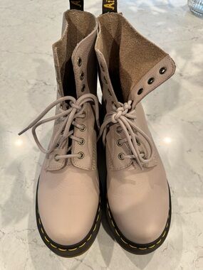 Dr.Martens 1460 Pascal Grey Boots